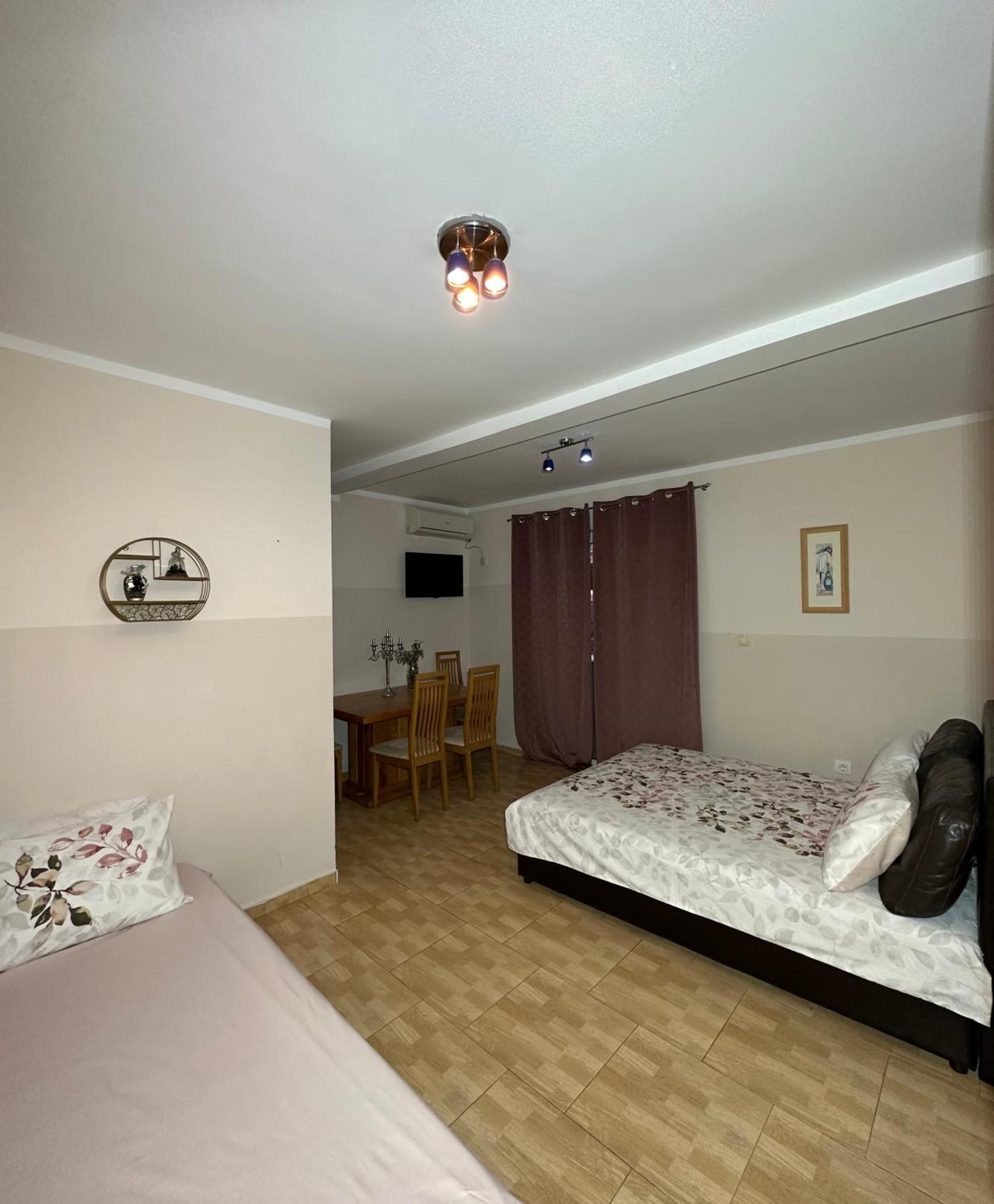 Apartmani Simona บุดวา ภายนอก รูปภาพ
