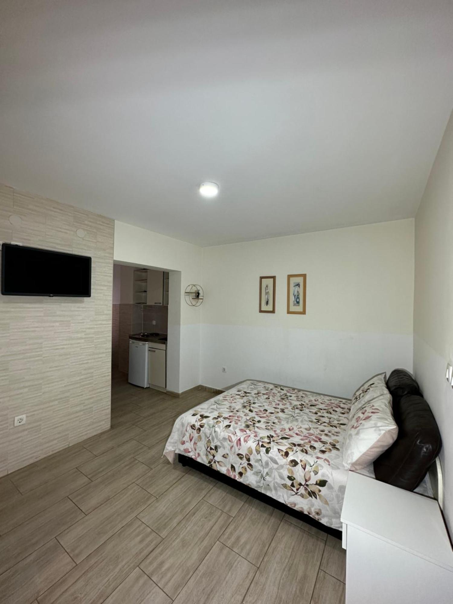Apartmani Simona บุดวา ภายนอก รูปภาพ